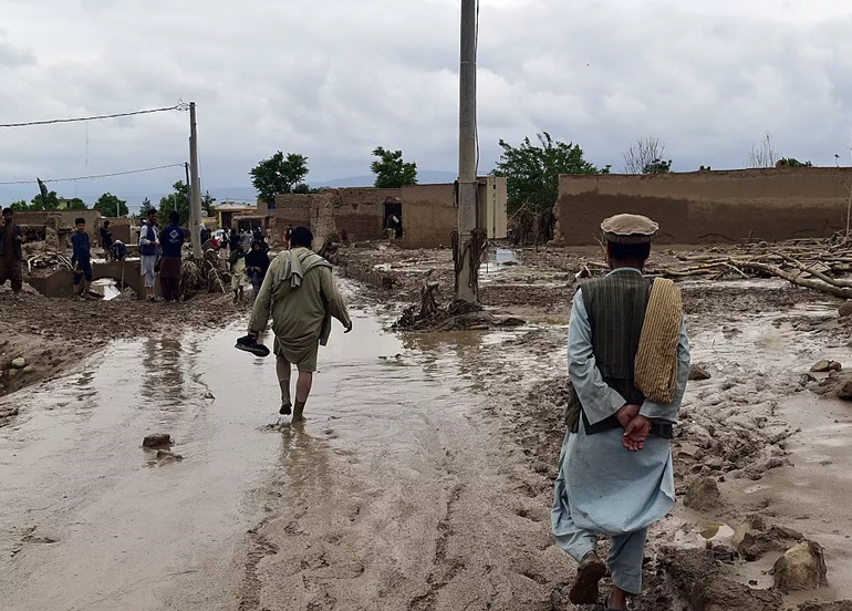 315 شخصاً لقوا مصرعهم في فيضانات مدمرة شمال أفغانستان