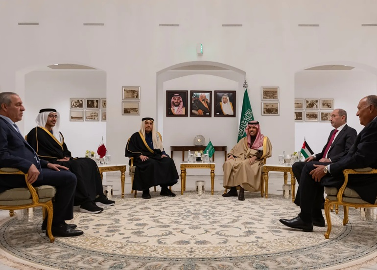 اجتماع عربي في الرياض يطالب بوقف إطلاق النار في غزة