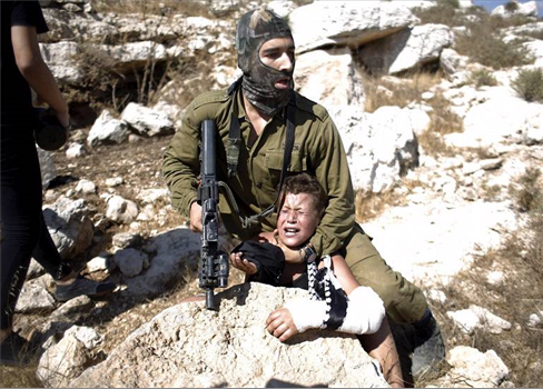 جيش الإحتلال يعدم طفلاً فلسطينياً خلال إقتحام بلدة عزون