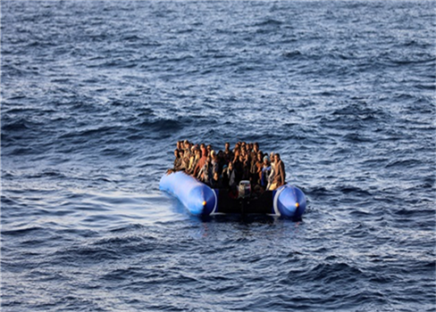 الحلم الأوروبي يقتل 13 لاجئة غرقن قبالة السواحل الإيطالية