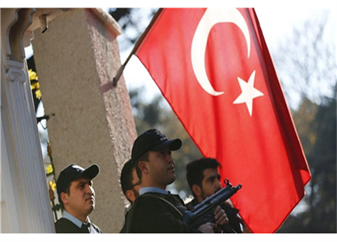 السلطات التركية تواصل حملاتها على منظمة 