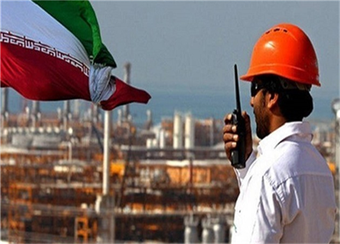 صادرات النفط الإيرانية تنخفض بالتزامن مع قرب الحظر الأمريكي 