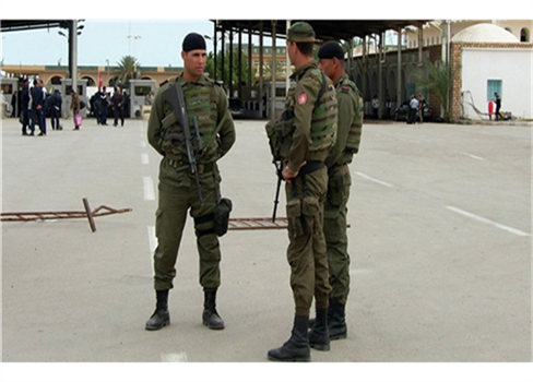 مجموعة مخابراتية فرنسية عبرت من ليبيا إلى تونس تسبب أزمة 