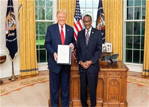 السودان ترفع علمها في واشنطن رغم وجودها في القائمة السوداء