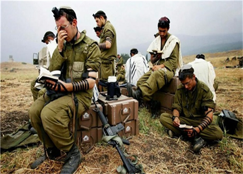 12 جندياً إسرائيلياً انتحروا خلال العام الماضي
