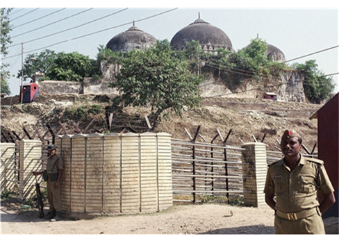 رئيس وزراء الهند يشهد بدء بناء معبد هندوسي على أنقاض مسجد بابري