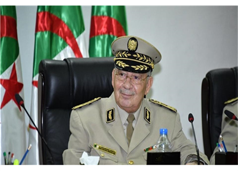 رئيس أركان الجزائر: الجيش مسؤول عن حل أزمات البلاد
