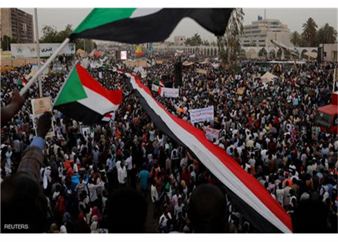 السودان.. تجمع المهنيين يعلن موعد تشكيل مجلس سيادي مدني