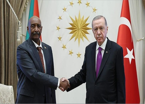 مباحثات مفاجئة بين البرهان وأردوغان في أنقرة