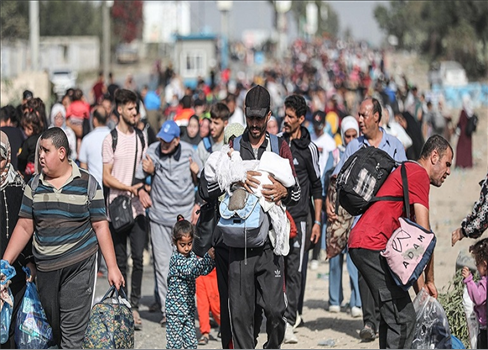 بعد دخول الاتفاق حيز التنفيذ مئات الآلاف يعودون إلى بيوتهم في غزة