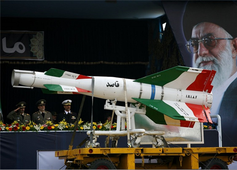 الخارجية الأمريكية: إيران ستمتلك مواد لسلاح نووي خلال أسابيع