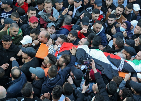 شهداء وجرحى في عدوان صهيوني جديد على الضفة وغزة