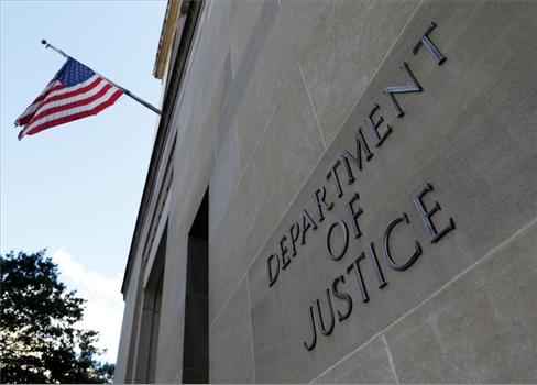 العدل الأمريكية تكشف عن تمويل صهيوني لمؤثرين أمريكيين