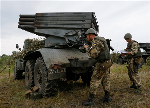 أجواء حرب تعيشها الحدود الروسية الأوكرانية وتركيا تسعى للوساطة