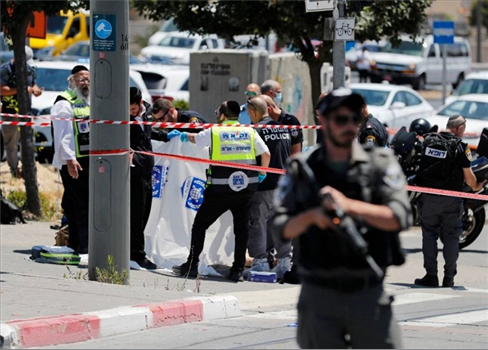ضابط صهيوني يحذر من تزايد هجمات الفلسطينيين