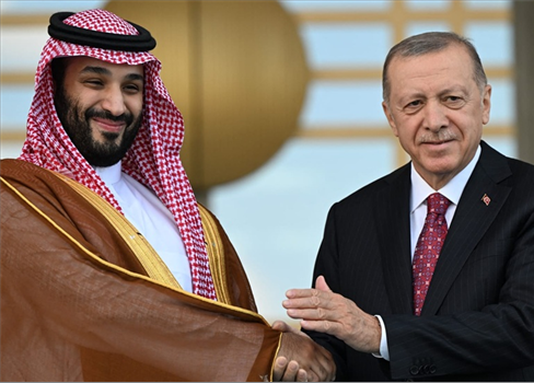 أردوغان يبحث مع ولي عهد السعودية العلاقات الثنائية والقضايا الإقليمية