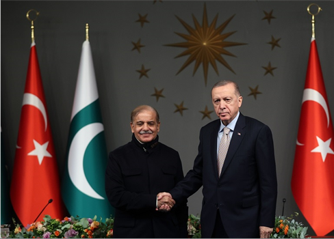 اجتماعات تشاورية بين باكستان وتركيا لتعزيز التعاون الإستراتيجي