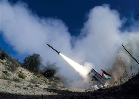 كتائب القسام تقصف تل أبيب بـخمسة صواريخ