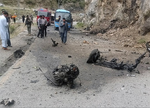 تفجير يستهدف قافلة صينيين بالقرب من مطار كراتشي جنوب باكستان