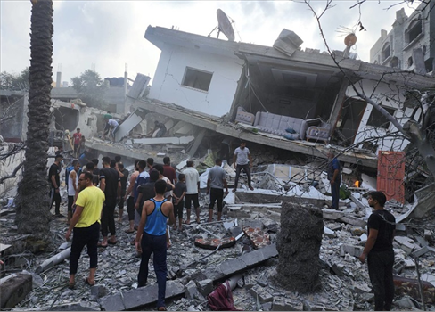 12 شهيداً في قصف صهيوني وسط قطاع غزة