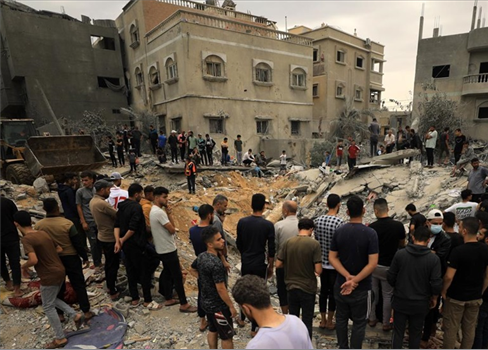 85 شهيداً في غارات صهيونية على خانيونس جنوب قطاع غزة