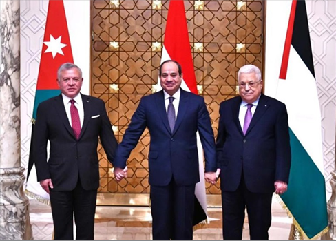 السيسي وعباس وعبدالله الثاني يجتمعون في العقبة لبحث مستقبل غزة
