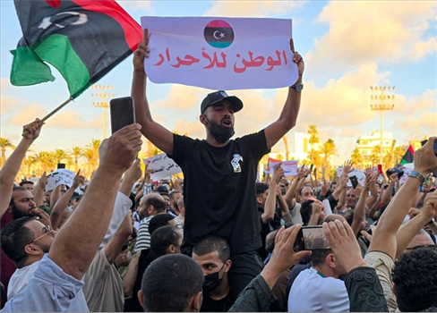 ليبيا تُقر أول ميزانية موحدة منذ 13 عاماً في خطوة لإنهاء الانقسام المالي