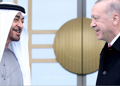 الفايننشال تايمز: الإمارات تستثمر بقوة في الاقتصاد التركي