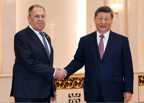 موسكو وبكين تتمسكان بالمفاوضات لحل أزمة إيران