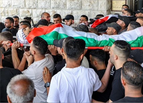 غارة صهيونية تستهدف ثلاثة فلسطينيين في نابلس بالضفة المحتلة
