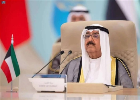 الأمير مشعل الأحمد الحاكم السابع عشر للكويت