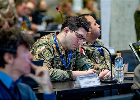 سنتكوم تكشف وجود ضباط مصريين في مقر 