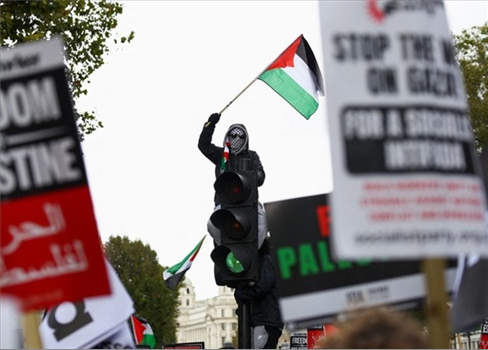 تزايد المواقف السلبية ضد الدولة العبرية في بريطانيا