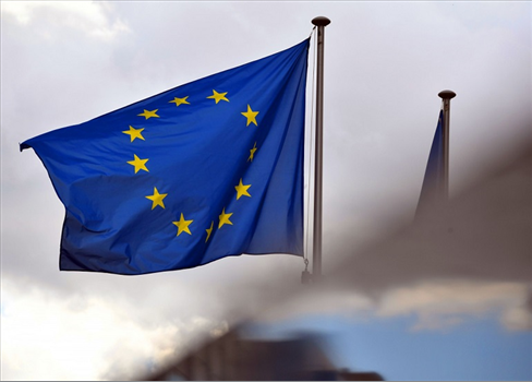 الاتحاد الأوروبي يهدد بفرض عقوبات ضد كوسوفو وصربيا