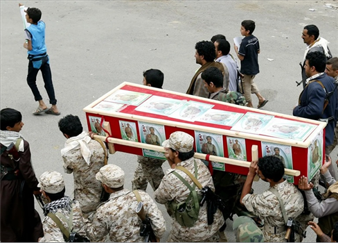 الجيش اليمني يعلن مقتل 129 حوثيًا وإصابة 176 في تعز خلال 48 ساعة