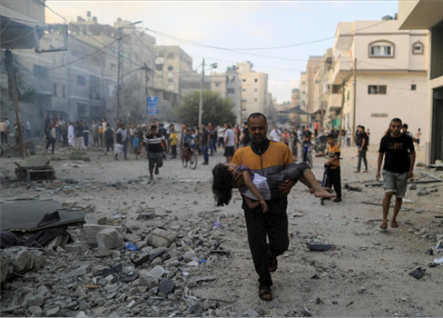 غزة تحت القصف والهدم ومصر تنضم لمجلس السلام الأميركي
