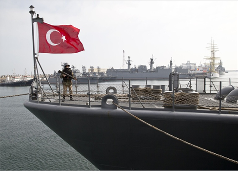 تركيا تبحث عن توازن مرن بين علاقتها مع الغرب وأمنها القومي