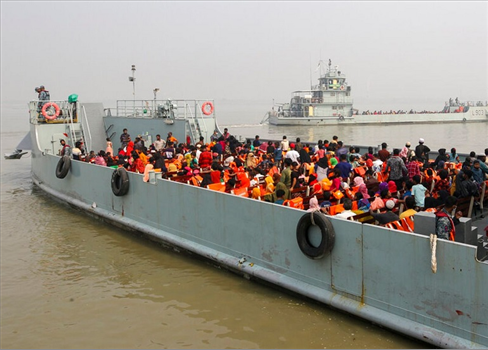 دعوة أممية لإنقاذ لاجئين روهينغا تعطل قاربهم في البحر