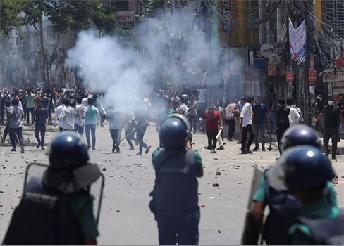 عودة الهدوء إلى بنغلاديش بعد احتجاجات قتل فيها 150 متظاهراً