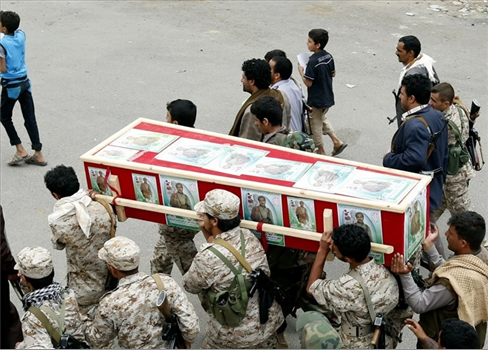 غارات جوية مكثفة تستهدف مواقع وتجمعات حوثية غربي تعز