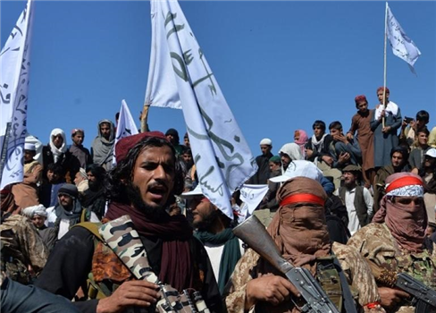 طالبان تتوعد واشنطن في حال تخلت عن تنفيذ انسحابها من أفغانستان