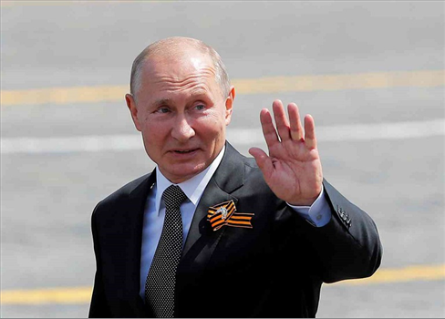 التايمز: هل يتحول بوتين إلى صانع 