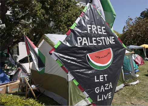 طلاب جامعة كاليفورنيا ينظمون إعتصاماً جديداً للاحتجاج على حرب غزة