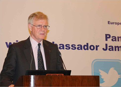 مسؤول أوروبي يطالب بوقف تزويد الدولة العبرية بالسلاح