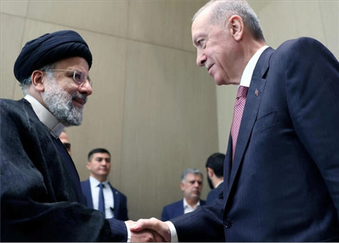 اتفاقيات جديدة لاحتواء التوتر في العلاقات الإيرانية التركية