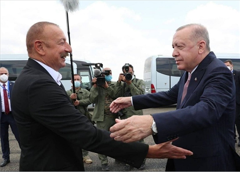 تركيا تضع حجر الأساس لمجمع عسكري بين أرمينيا وإيران