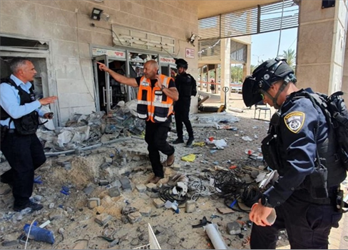 حزب الله يقصف تل أبيب وبريطانيا تحرك جيشها في قبرص