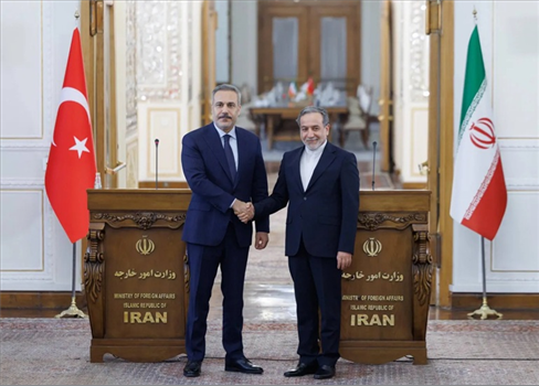 تحالف مكة يعقد أول جلسة مفاوضات مع طهران