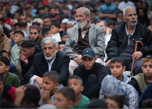 غزة.. تكبيرات العيد تعلو فوق الركام وأصوات المدافع