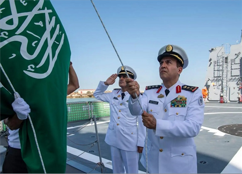 البحرية السعودية تتسلم قيادة قوتين دوليتين في الخليج